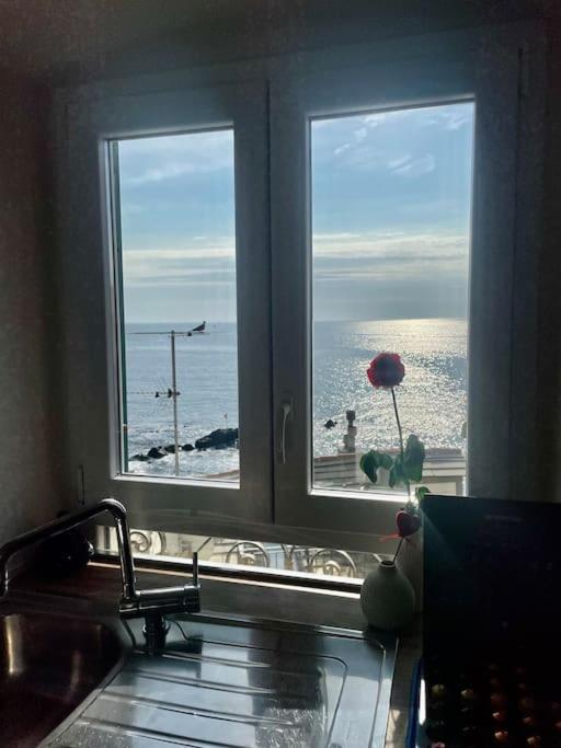 Moonlight In Boccadasse Appartement Genua Buitenkant foto